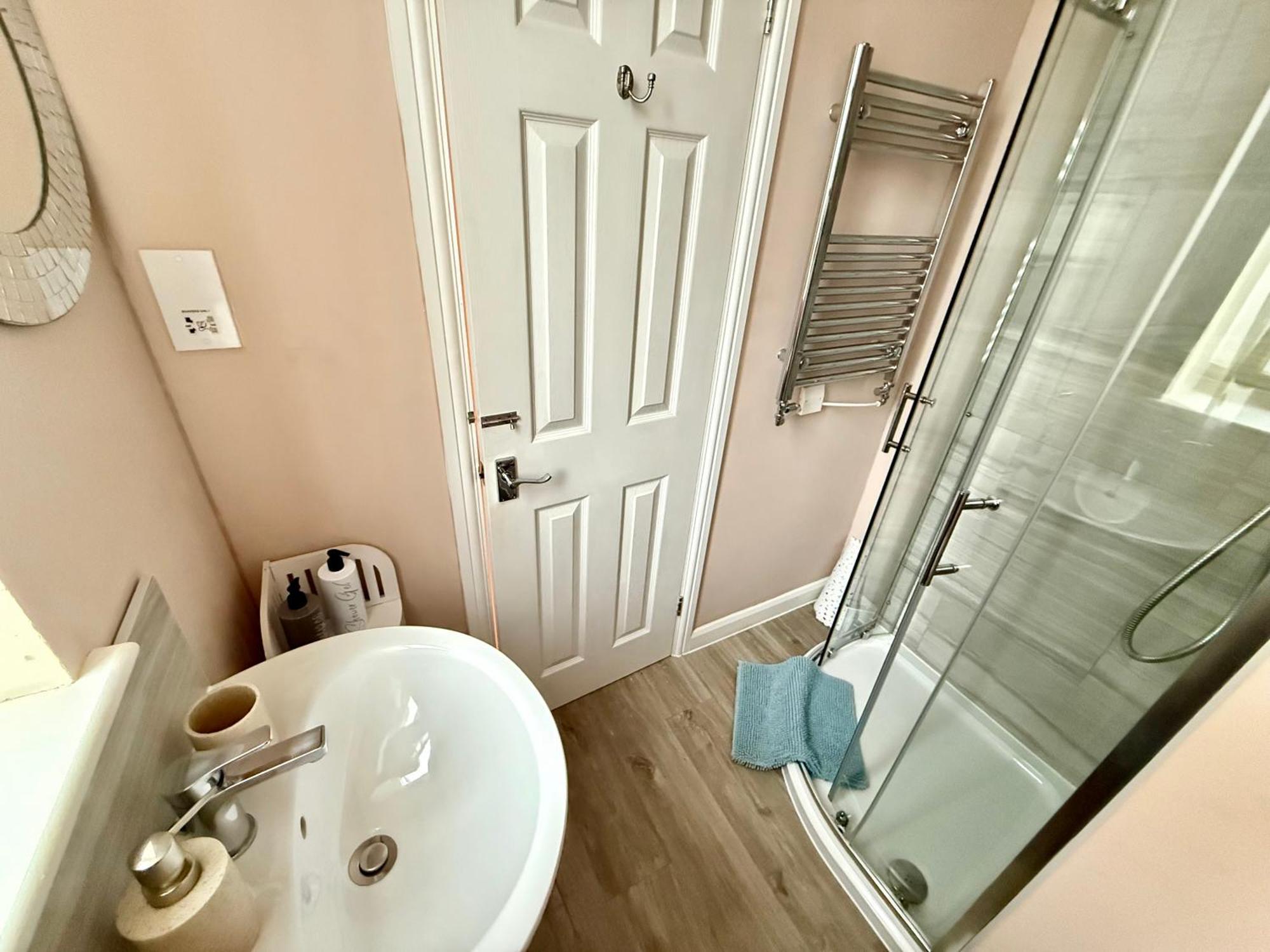 Upton Country Park Guest House Northampton Extérieur photo